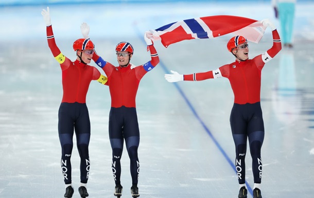 Олімпіада-2022: норвежці перемагають у ковзанярській гонці переслідування