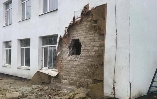 В Станице Луганской под обстрел попал детский сад