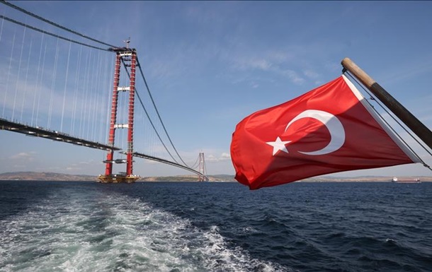 Турция завершила строительство первого моста через пролив Дарданеллы