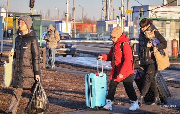  Примусова допомога . Біженці з Донбасу в РФ