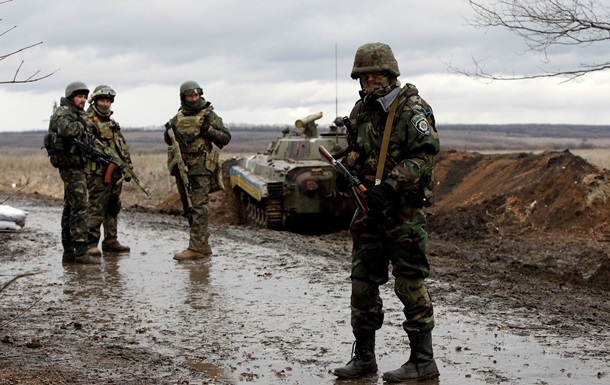 Майже половина українців готові боротись у разі вторгнення - соцопитування