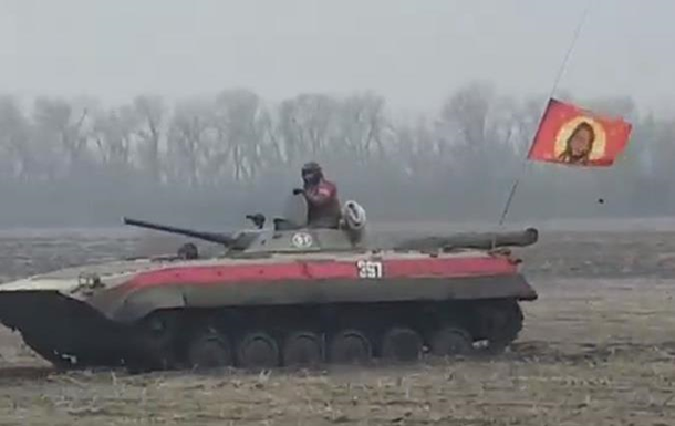 У соцмережах публікують відео військової техніки РФ