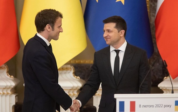 Франція продовжить надавати Україні підтримку - Макрон