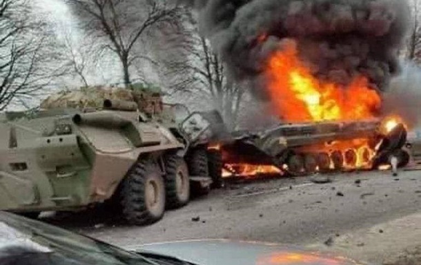 В Сумскую область зашли сотни российских танков