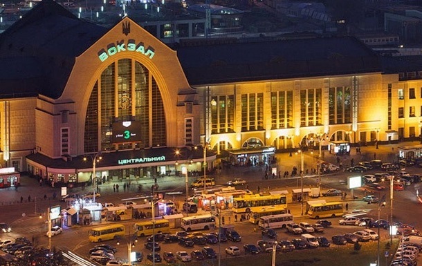 Центральний залізничний вокзал Києва знеструмлений