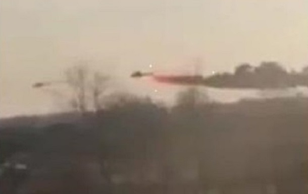 В сети появилось видео подбитого вертолета РФ