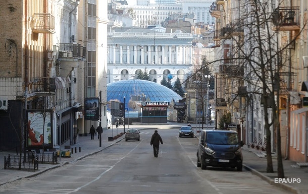 В Киеве заработают магазины и коммунальный транспорт