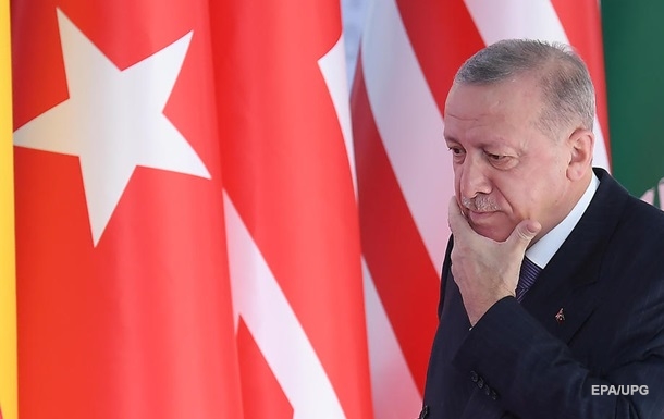 Турция закрывает проливы в Черное море для военных кораблей