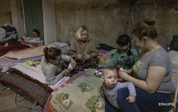 На востоке Украины у 40 тысяч людей нет света и еды
