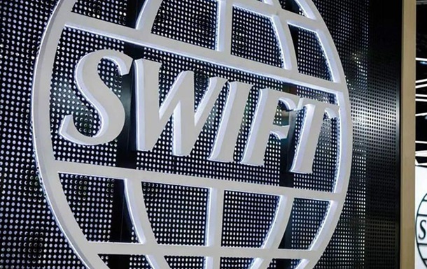 ЄС відключив від SWIFT сім російських банків