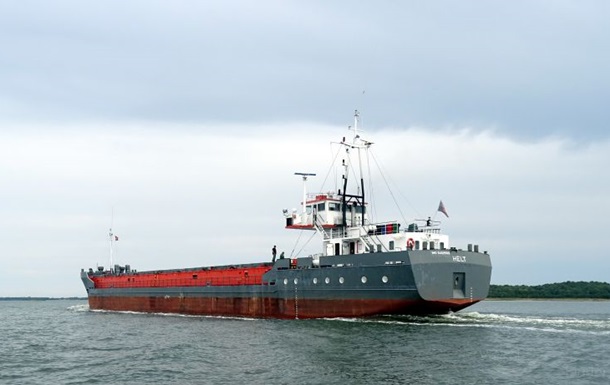 Суховантаж HELT, використовуваний кораблями РФ як щит, затонув