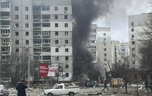 Обстрел жилых кварталов Чернигова: ГСЧС достала из-под завалов 22 жертвы