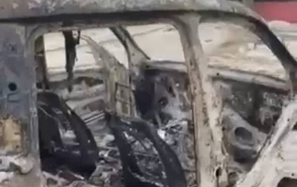 На Київщині військові РФ із танкових кулеметів розстріляли авто з 6 людьми
