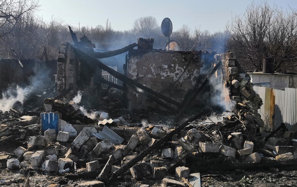 Росія бомбить українські міста на Луганщині