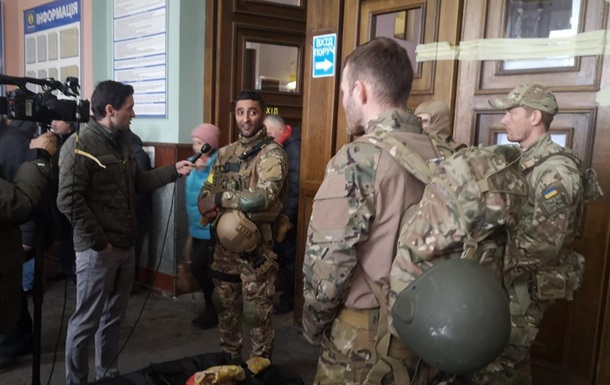 Украинский легион иностранцев уже в бою - Минобороны