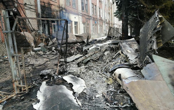 В Харькове сбитый самолет РФ упал на предприятие