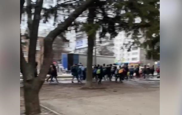 Росія заблокувала евакуацію понад двох тисяч іноземних студентів