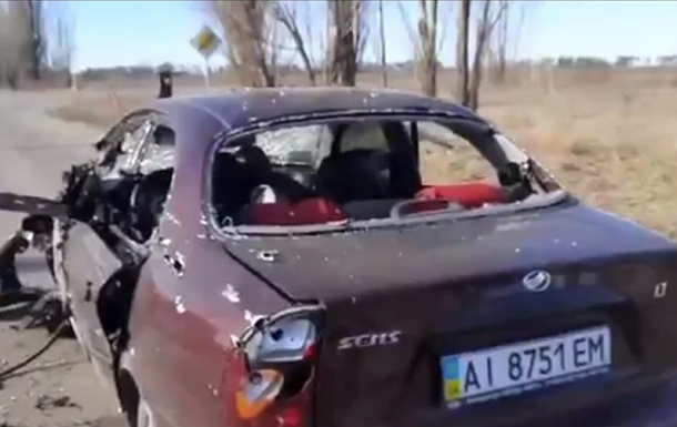На Київщині російські військові розстріляли авто, є жертви
