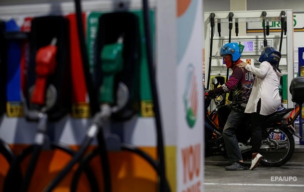 Цены на бензин в США достигли исторического максимума