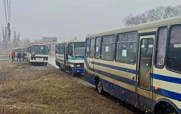 Евакуація триває у Сумах, Ізюмі та Київській області - ОП