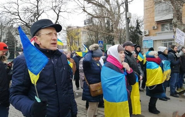 У Мелітополі, Бердянську і Херсоні люди протестують проти окупантів
