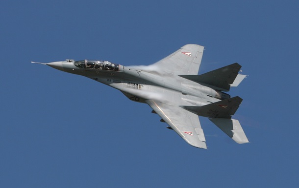 Байден лично запретил передачу польских МиГ-29 Украине - СМИ