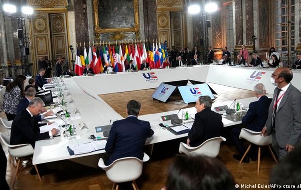 Після саміту ЄС у Версалі: чи є перспектива членства для України