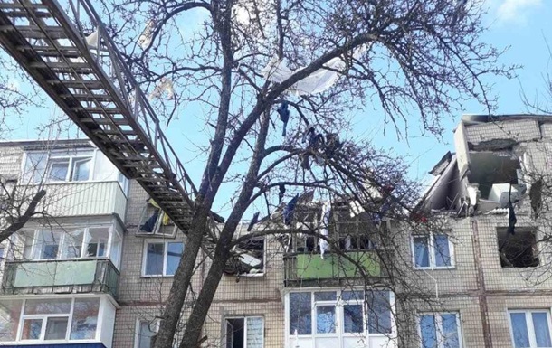 В Харькове в результате обстрела повреждены три пятиэтажки