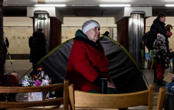 Старі й немічні в часи війни - як їм допомагають у Києві