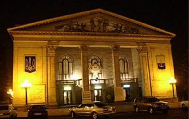 Італія допоможе Україні відновити театр у Маріуполі