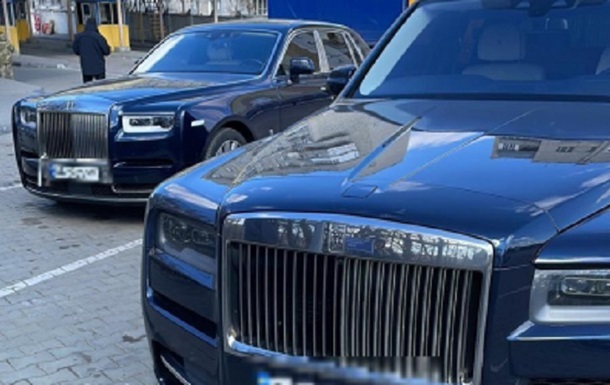 Из Украины пытались вывезти три элитных авто стоимостью более 50 млн грн