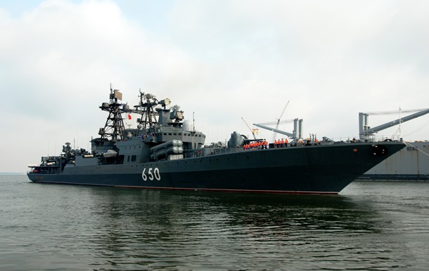 Мариуполь начали обстреливать из кораблей - Азов