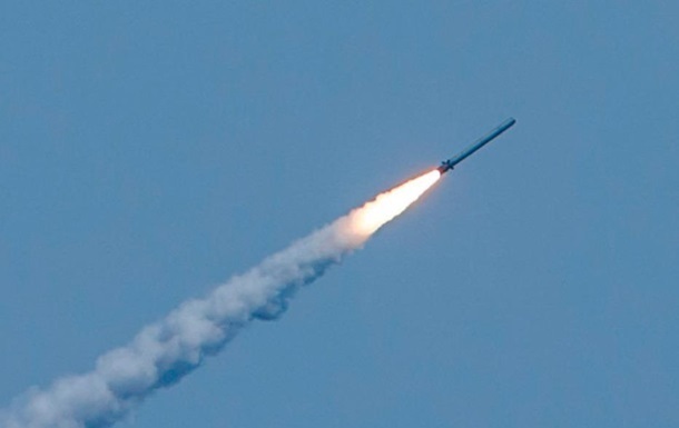 По полигону в Ровенской области ударили две ракеты