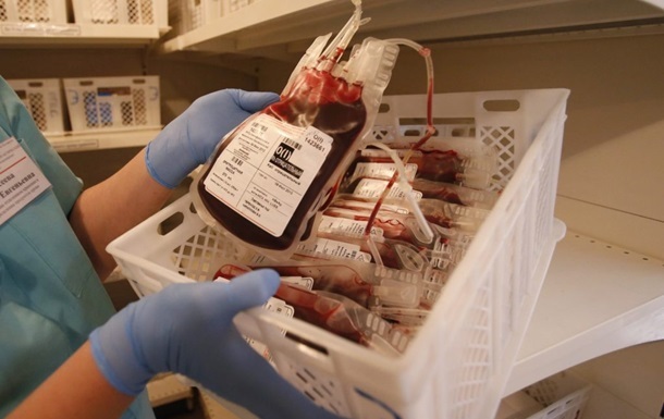 Кабмін призупинив експорт препаратів крові