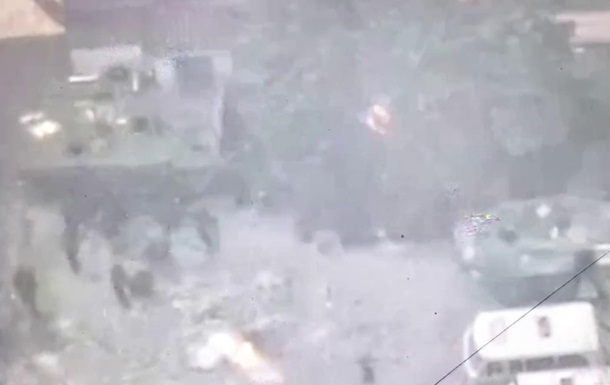 Полк Азов показал видео с уничтожением пехоты РФ