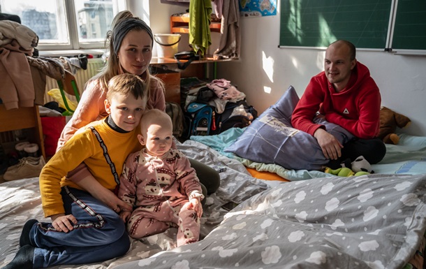 Почти половина украинцев расстались со своими семьями из-за войны
