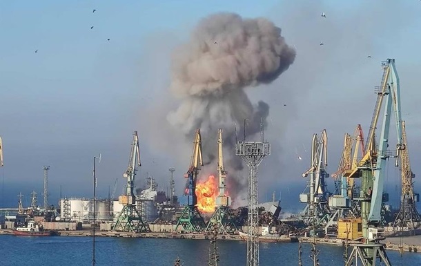 У Бердянську пошкоджено кілька кораблів РФ – ЗМІ