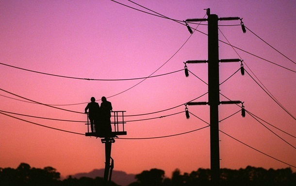 ДТЕК відновила за добу електропостачання 50 населених пунктів