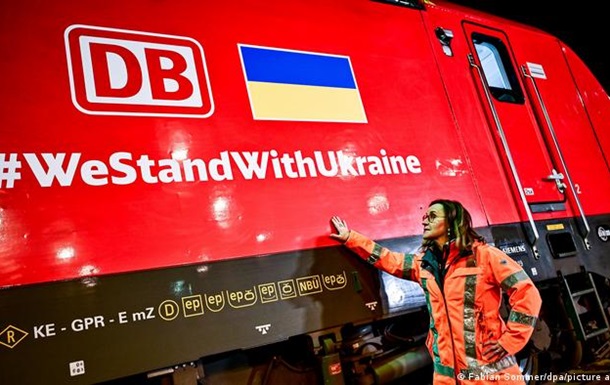 Міст до України: як залізничники Німеччини доставляють гумдопомогу