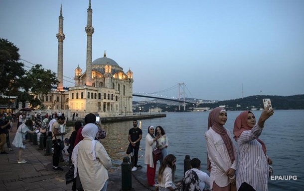 Россияне скупают недвижимость в Стамбуле и Дубае - СМИ