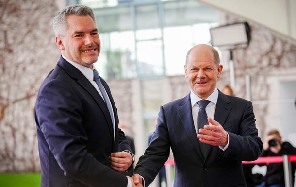 ФРН і Австрія хочуть прискореного вступу балканських країн до ЄС