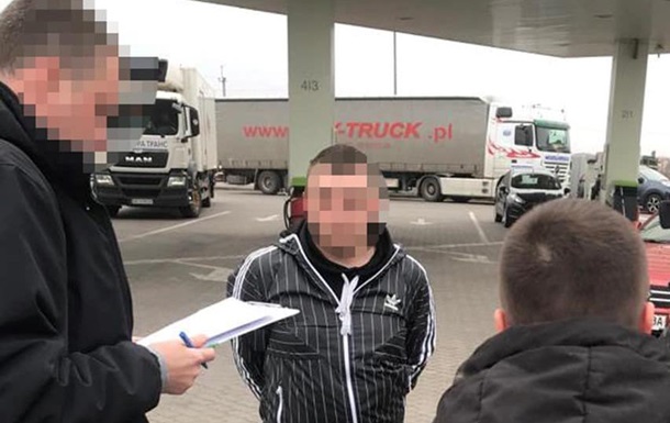 На Львівщині СБУ заблокувала канал переправлення чоловіків через кордон