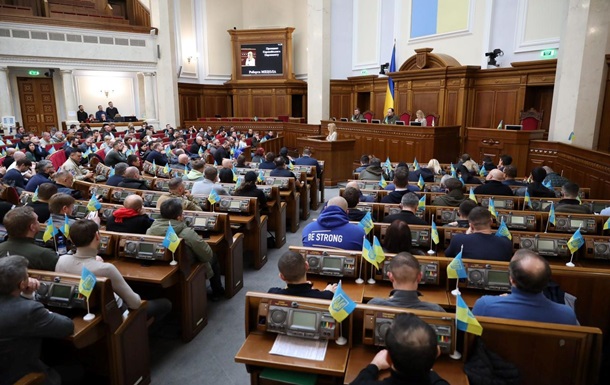 Рада разрешила лечение военных вне Украины во время военного положения