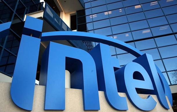 Компанія Intel призупиняє роботу в РФ