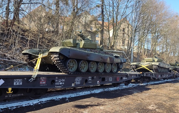 Танки й артилерія. Як Захід озброює Україну