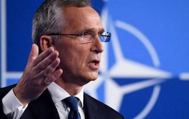 У НАТО обговорюють постачання зброї Україні