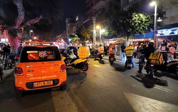 Два человека погибли, восемь ранены во время стрельбы в Тель-Авиве