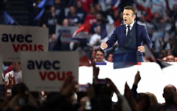 Вибори у Франції: нова дуель Макрона та Ле Пен