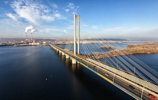 У Києві відкрили рух автотранспорту по Південному мосту