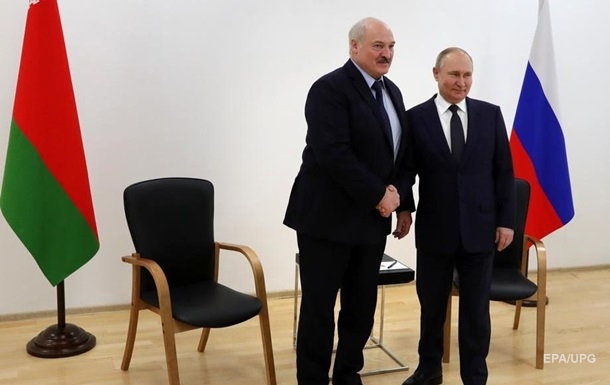 Путін пообіцяв присвоїти Лукашенку звання полковника